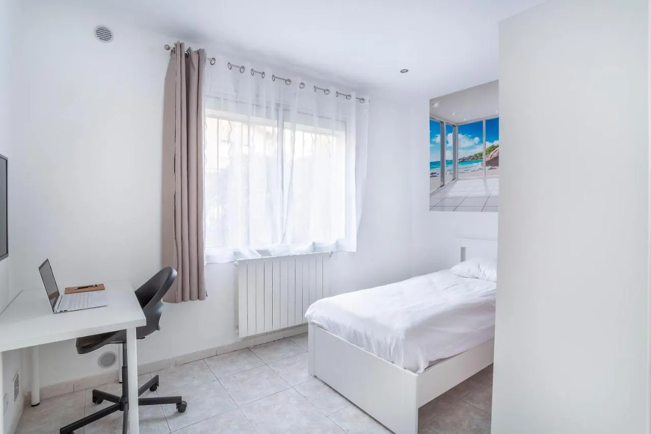 Escapades Ensolleillees Villa Marseille France